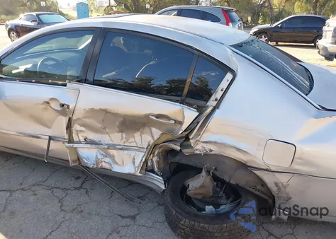 2004 Nissan Maxima 3.5 Sl z USA, uszkodzony, nr VIN 1N4BA41E64C873804